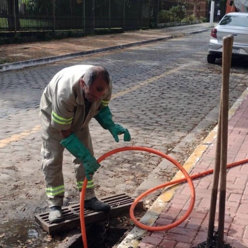 Secretaria de Obras de VR intensifica manutenções do sistema de drenagem das vias do município